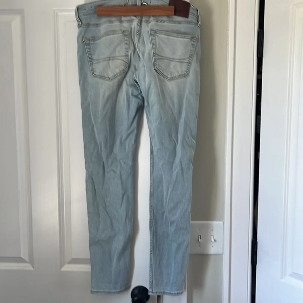 Hollister Jeans - Picture 3 of 7